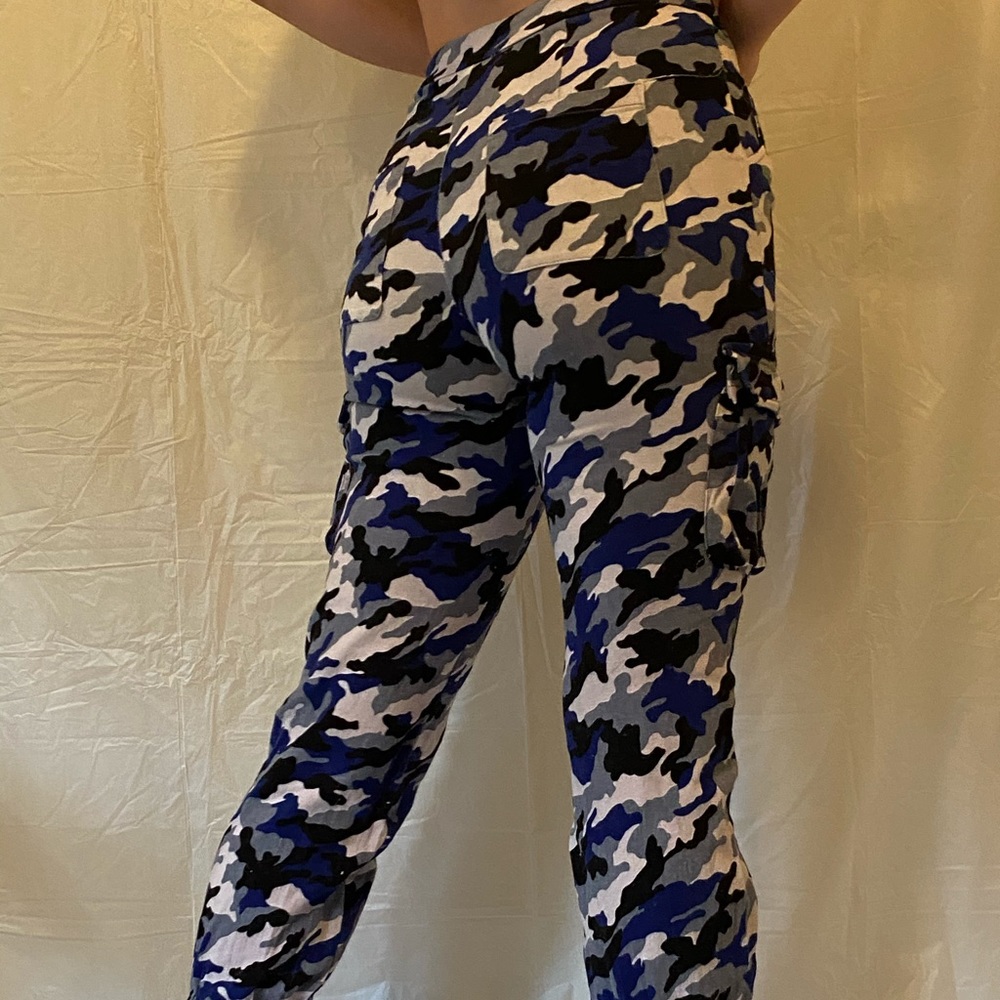 cute / comfy camp cargo pants